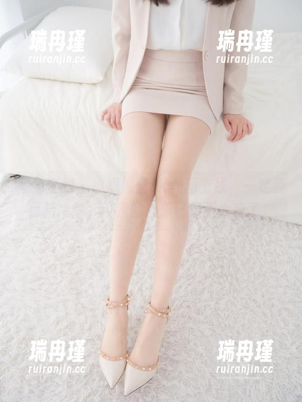 紧急企划 - 小恩黑丝JK美图上线，一定要保持冷静，可我的心却已经不太稳了。