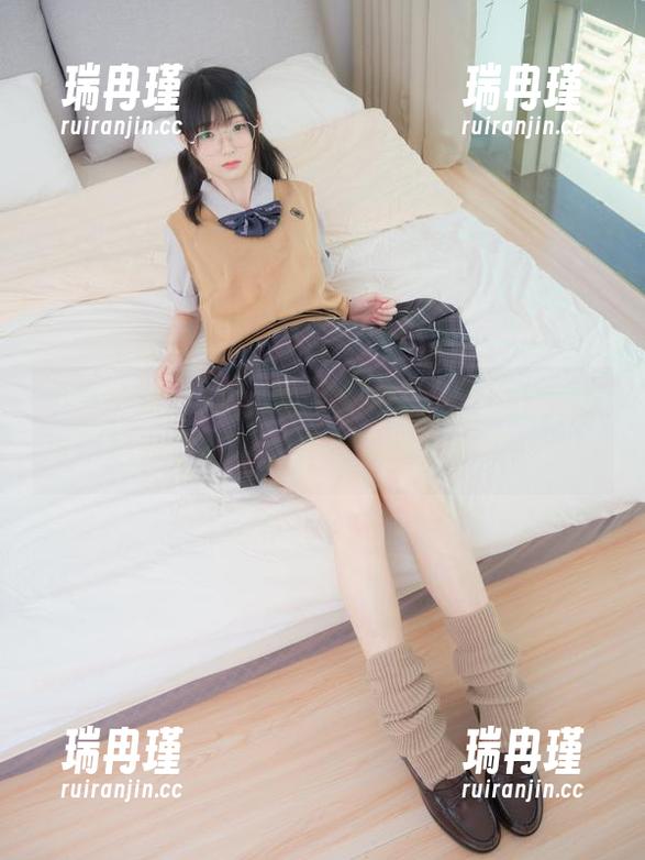 紧急企划 - 在小枫的妹妹高清图片中，发现不曾察觉的美，轻松下载，随时欣赏！