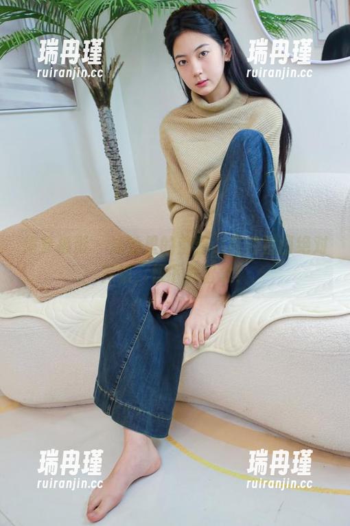 绮梦摄影-莹莹 绮梦摄影 - 泳池里的莹莹,高清视图绝对养眼,快下载留念!