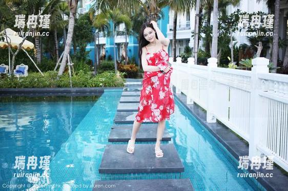 美媛馆-Abby王乔恩 美媛馆 - 这组Abby王乔恩的网袜写真,图包里每一张都像是在说:“是我没穿好?”。