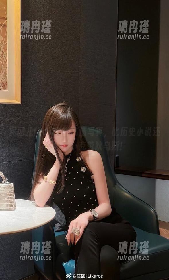 腐团儿Ikaros的高清写真，比历史小说还剧透尼禄·克劳狄乌斯！