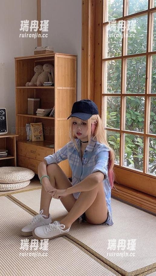 萌芽儿o0浴室暴露：刷澡刷出新花样的写真秘籍!