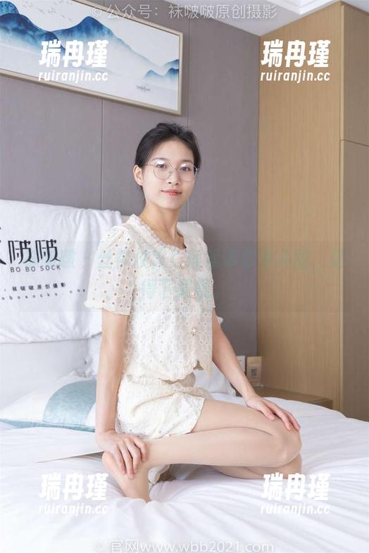 袜啵啵-瑶瑶 袜啵啵 - 丝袜仗义!瑶瑶带你看美图,记得下载哦。