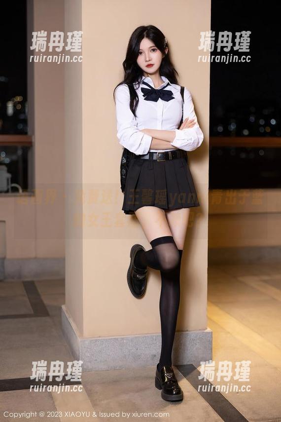 语画界-王馨瑶yanni 语画界 - 免费送!王馨瑶yanni青出于蓝的女王套图,不赖吧?