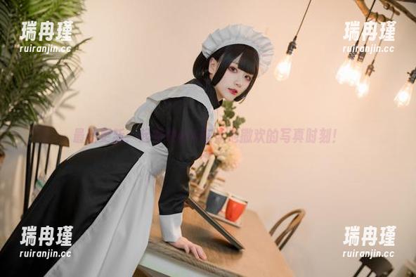 起司块wii 最新更新:起司块wii在泳池撒欢的写真时刻!