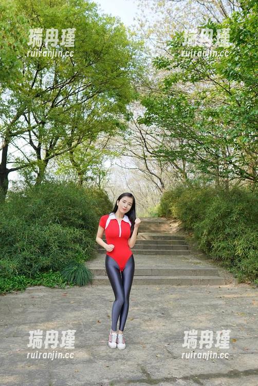 辣妈女神 微密圈 - 辣妈女神的牛仔裤图包,穿上之后我恨不得发朋友圈