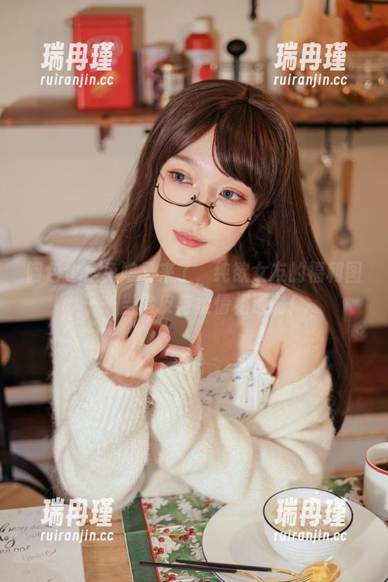 阿包也是兔娘又来了，纯欲女友的福利图——当脸皮与柔情相遇时！